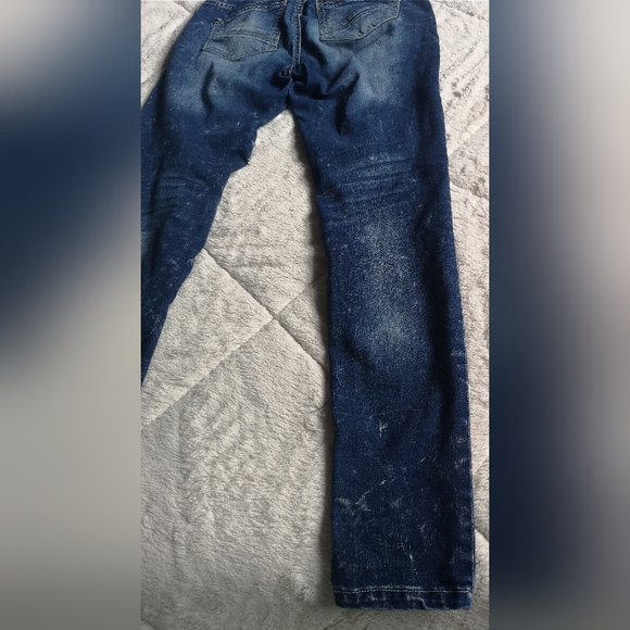 Skinny jeans. Size 9. - Picture 7 of 10